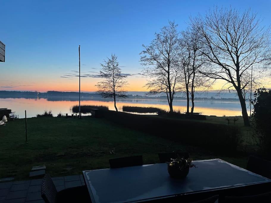Huset Ved Soen Taet Pa Herning Og Mch Og Boxen 90 M2 Sunds Esterno foto