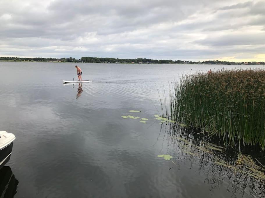 Huset Ved Soen Taet Pa Herning Og Mch Og Boxen 90 M2 Sunds Esterno foto