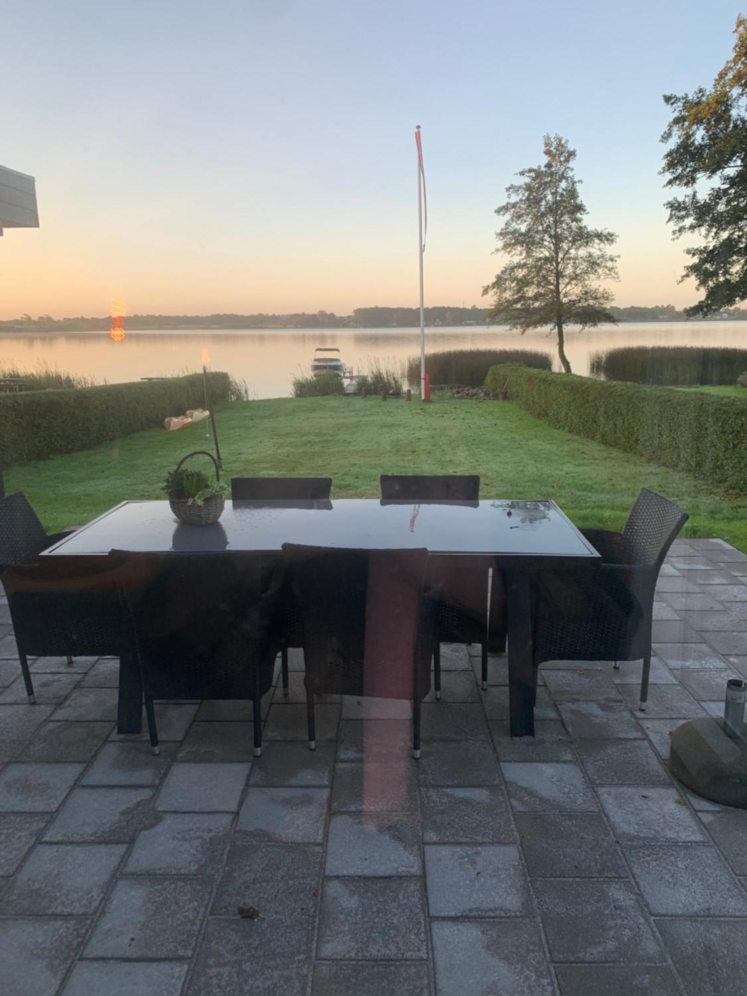 Huset Ved Soen Taet Pa Herning Og Mch Og Boxen 90 M2 Sunds Esterno foto