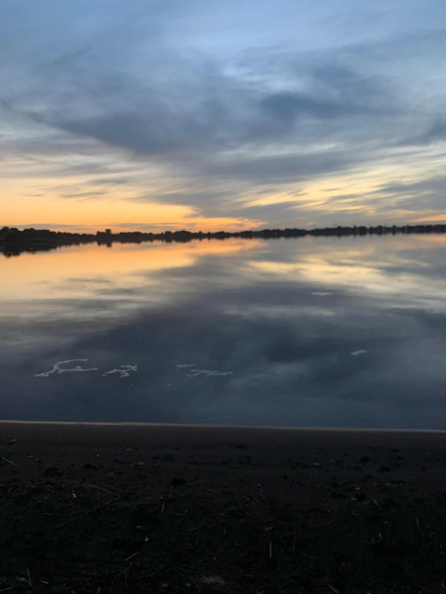 Huset Ved Soen Taet Pa Herning Og Mch Og Boxen 90 M2 Sunds Esterno foto