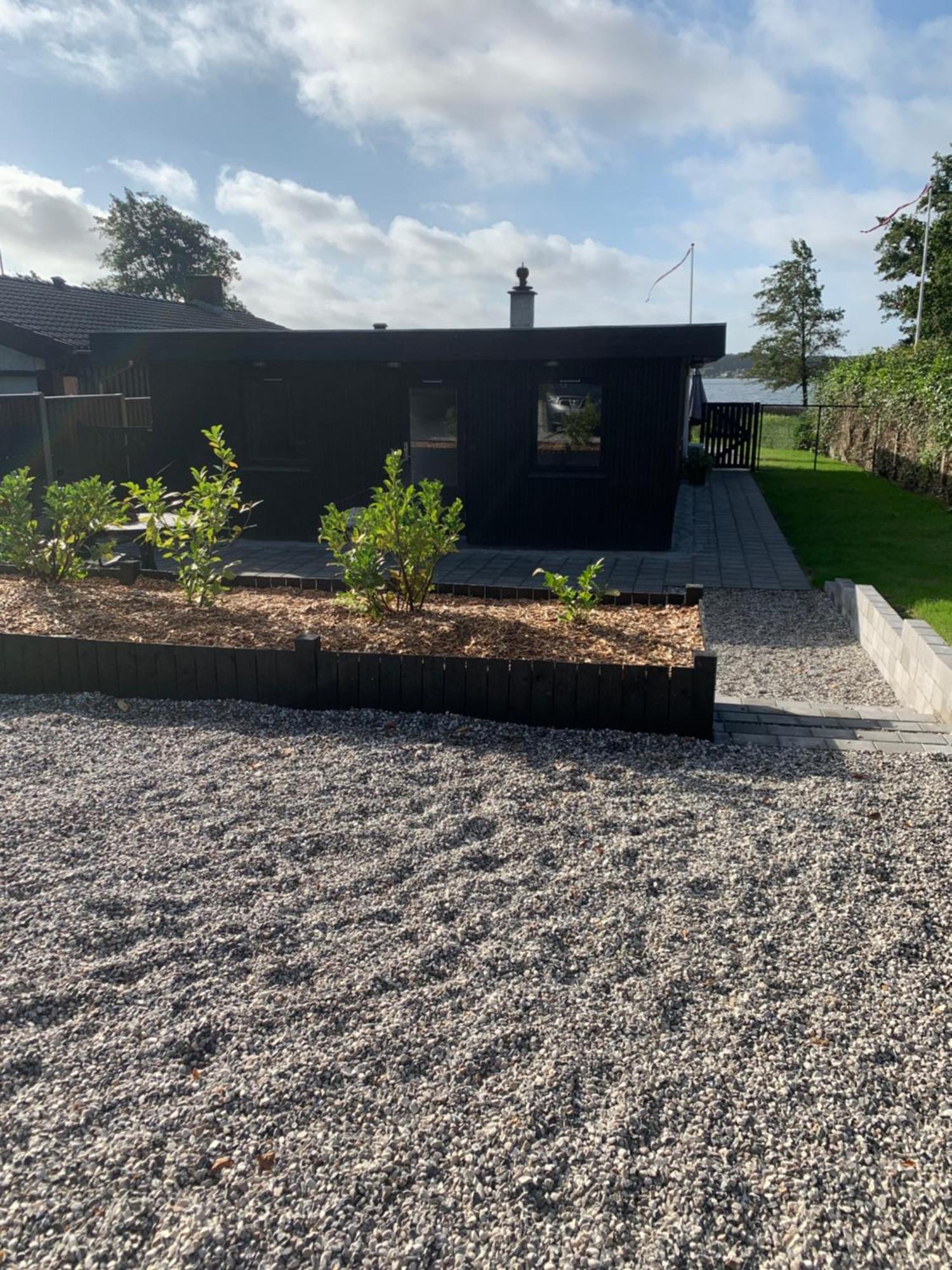 Huset Ved Soen Taet Pa Herning Og Mch Og Boxen 90 M2 Sunds Esterno foto